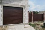 Установка секционных ворот цвет RAL8017 Шоколадный