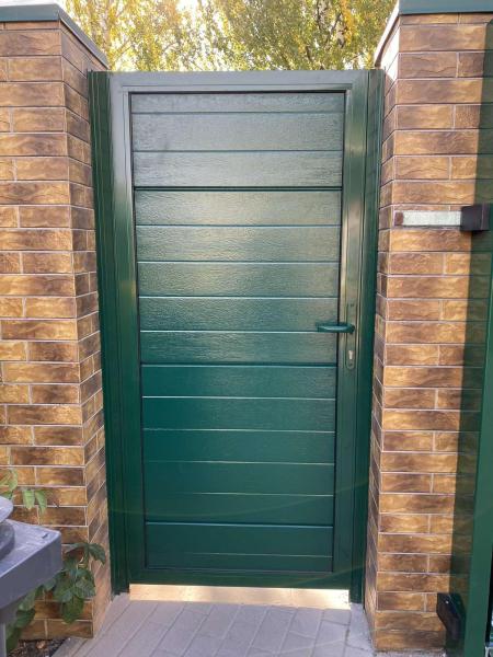 Установка откатных ворот цвет RAL6005 Зеленый мох S-гофр