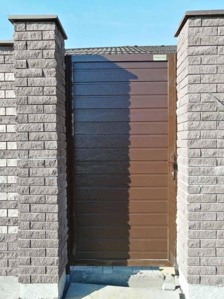 Установка откатных ворот цвет RAL8017 Шоколадный S-гофр