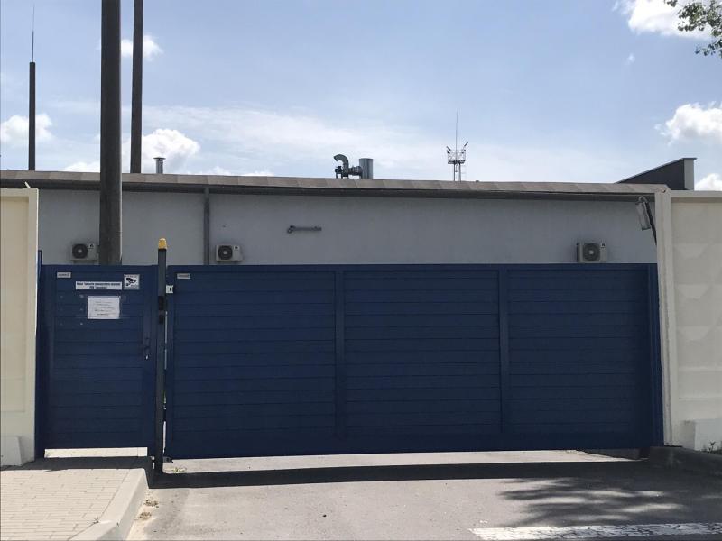 Откатные ворота в цвете RAL5010 Синий