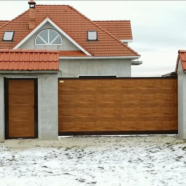 Установка откатных ворот цвет Золотой дуб