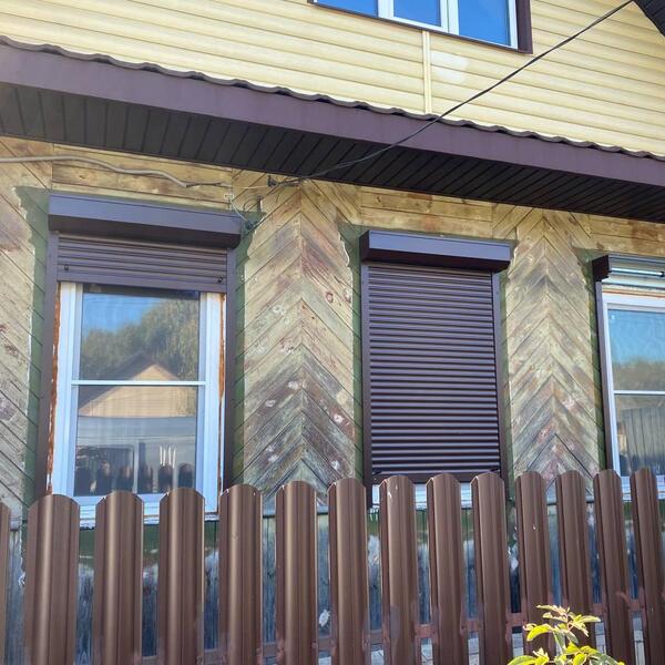 Установка коричневых роллет