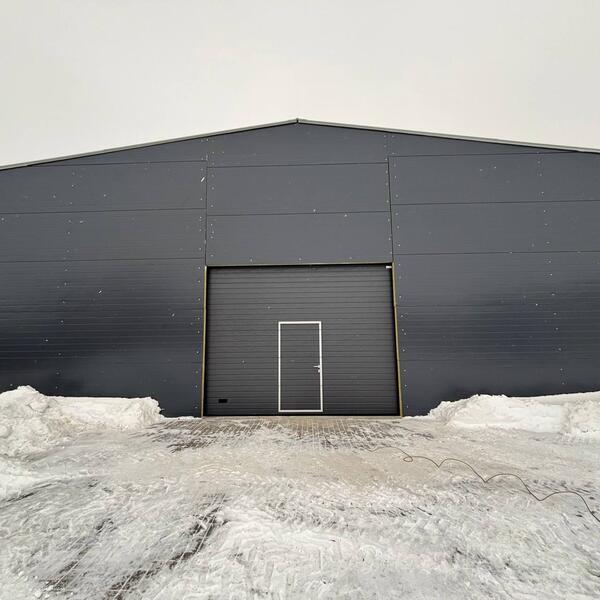 Промышленные ворота с калиткой