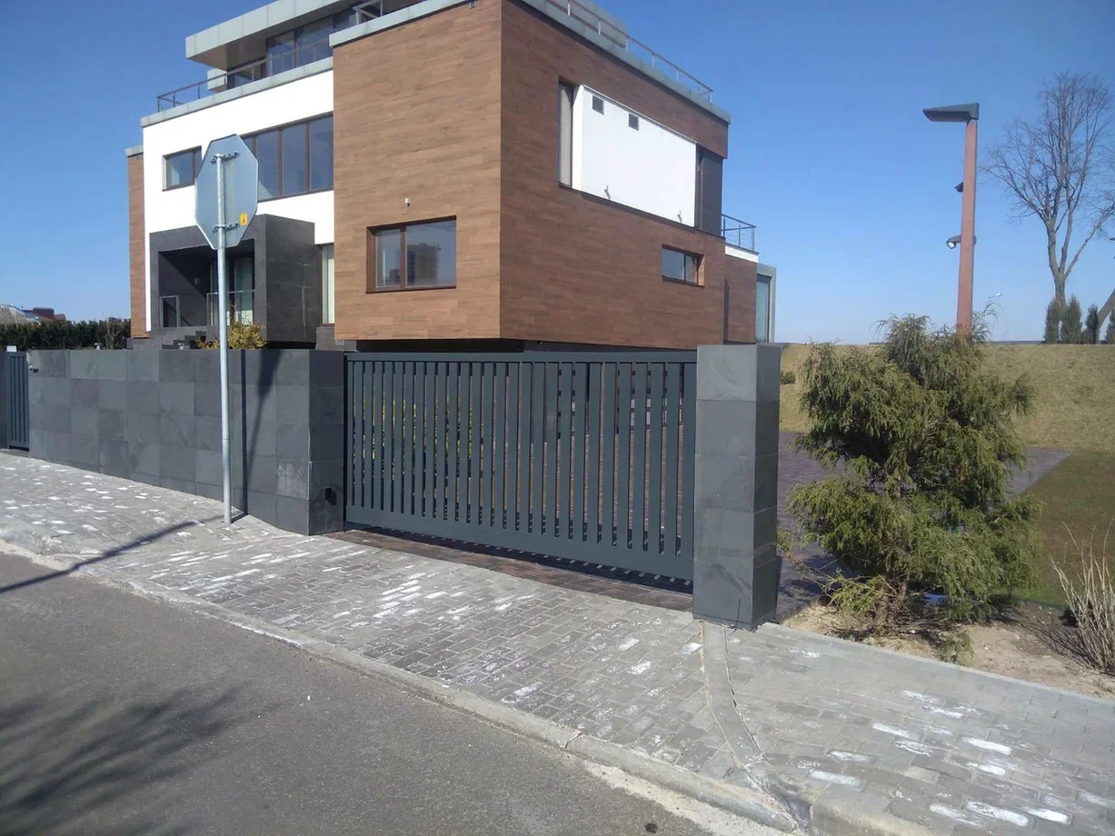 Установка откатных ворот цвет RAL7016 Серый антрацит